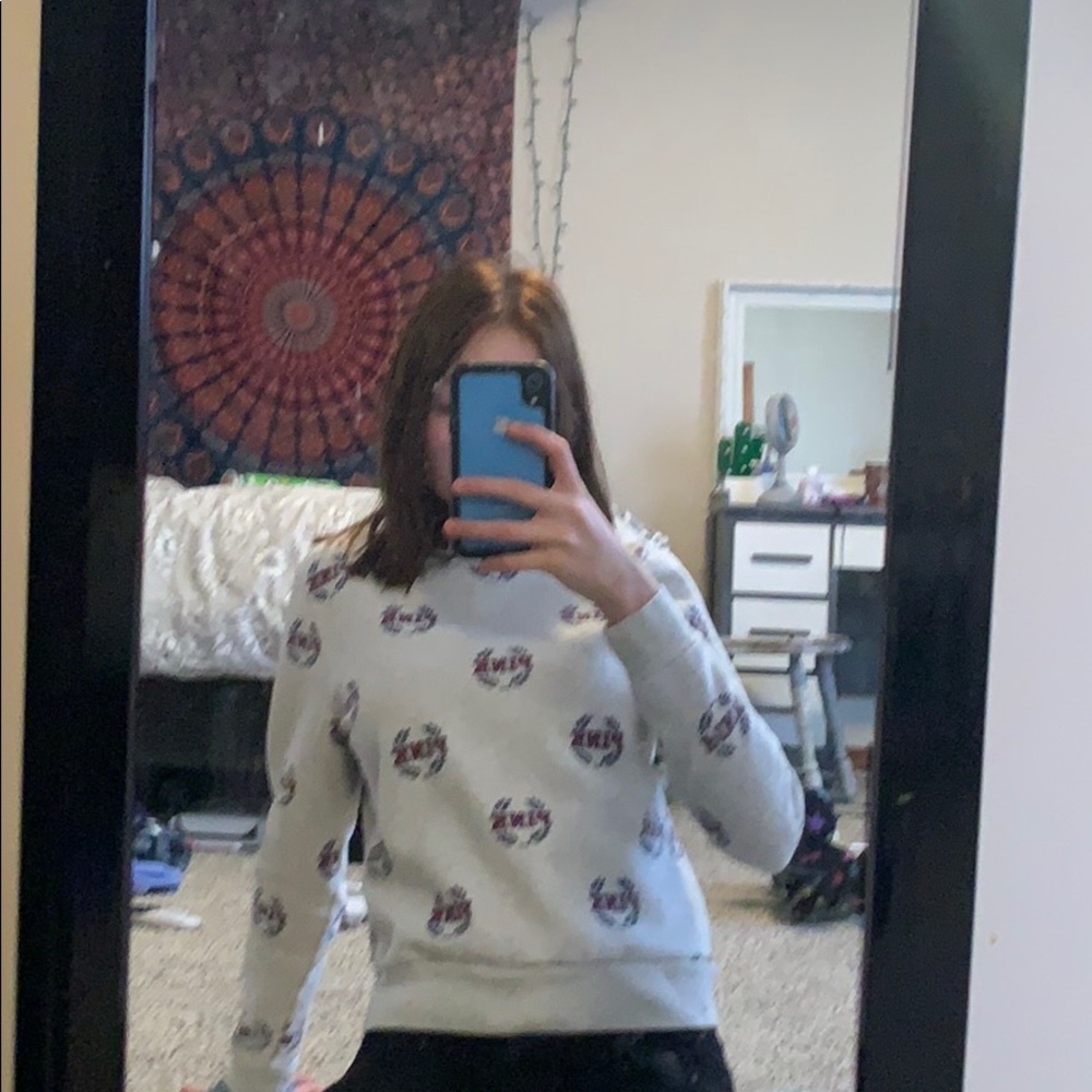 pink crew neck